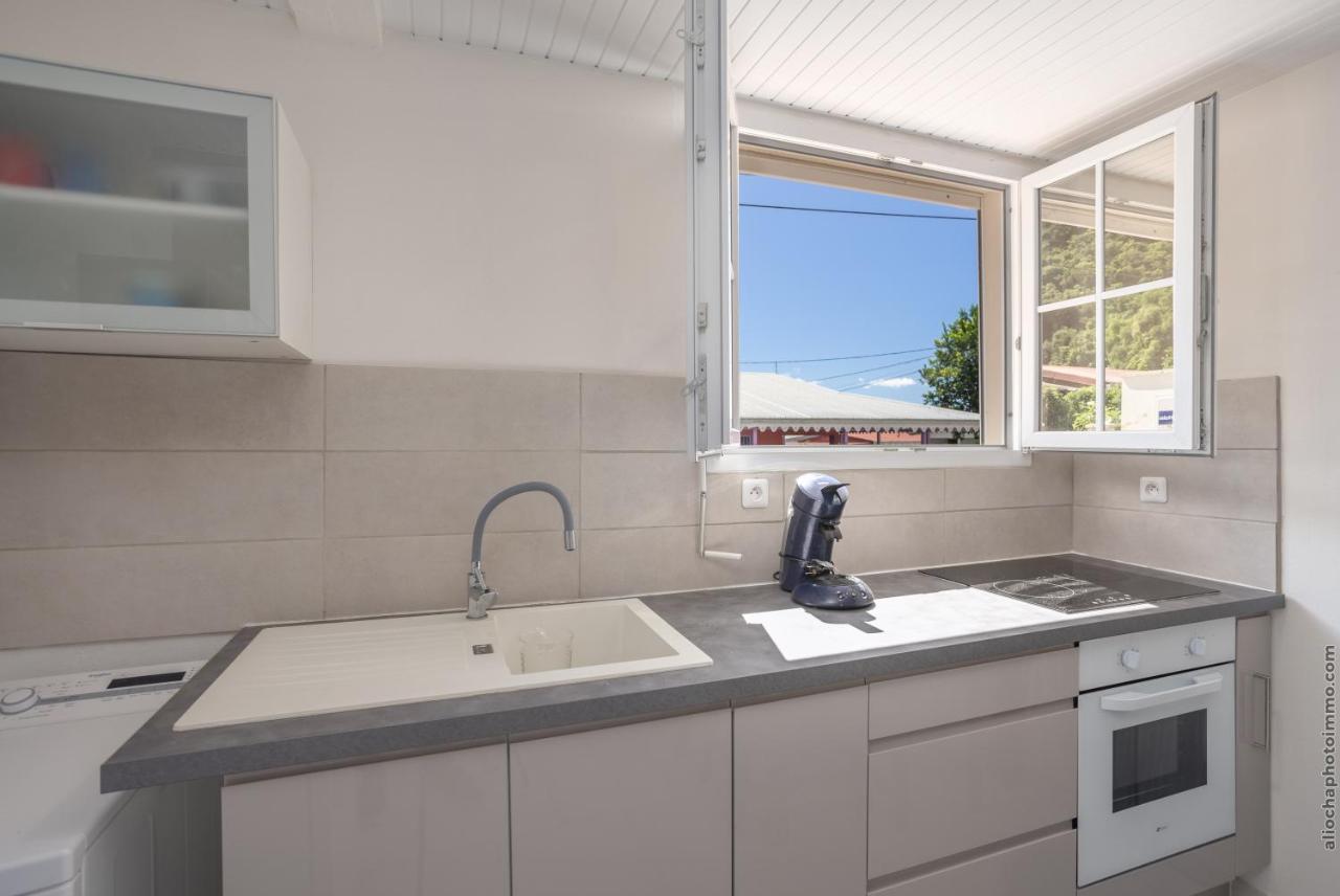 Alpinia - Appt Avec Piscine Partagee Apartment Saint-Pierre Ngoại thất bức ảnh
